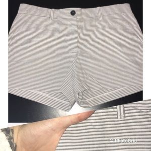 ‼️5/$15‼️ Grey Striped Gap Khaki Summer Shorts